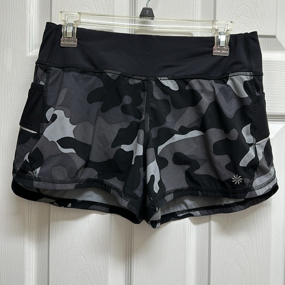Athleta Ready Set Short *Camo - Picture 3 of 14